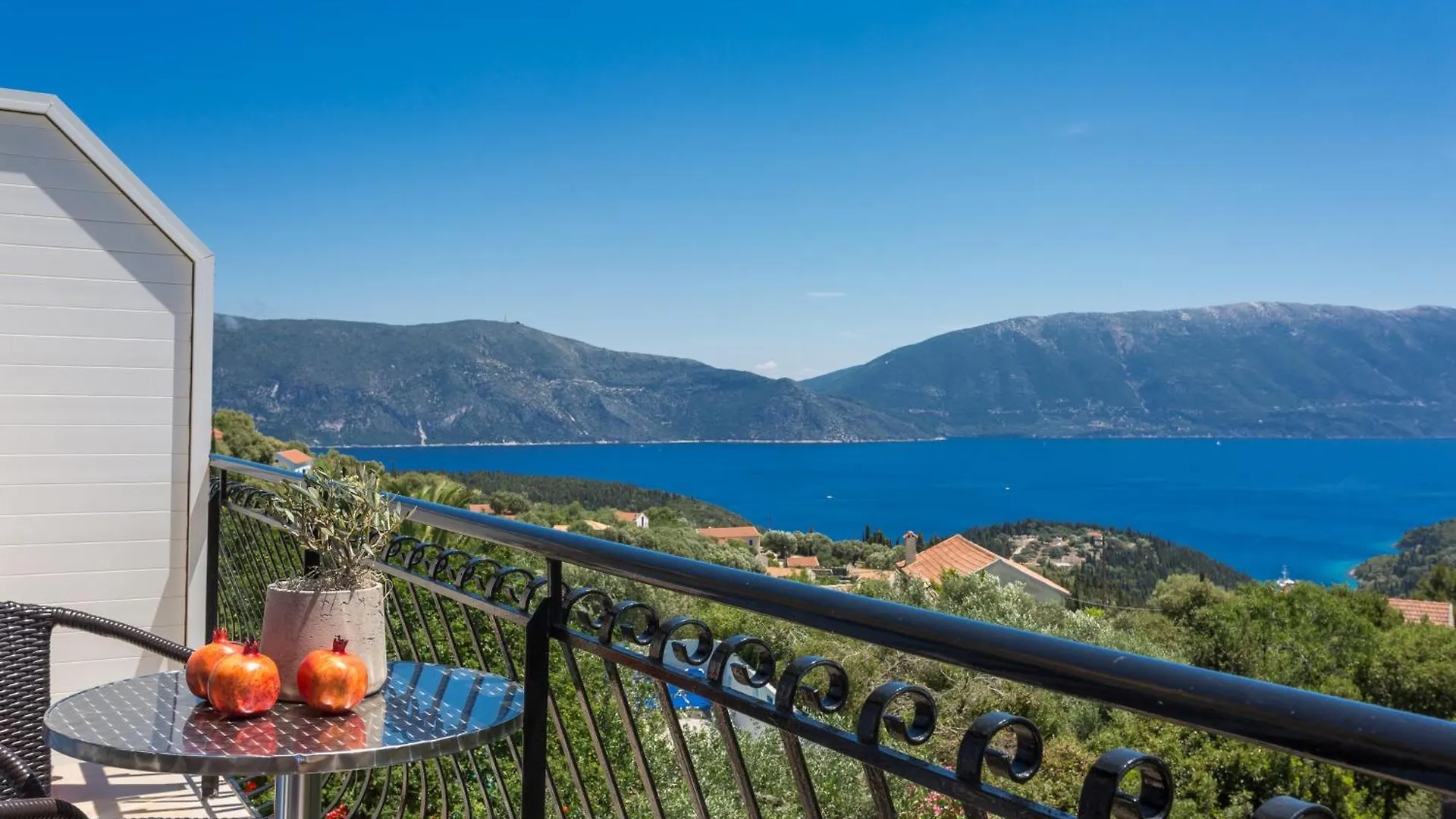 1 Bed Alexanna Apartments Fiskardo Kefalonia Katsarata